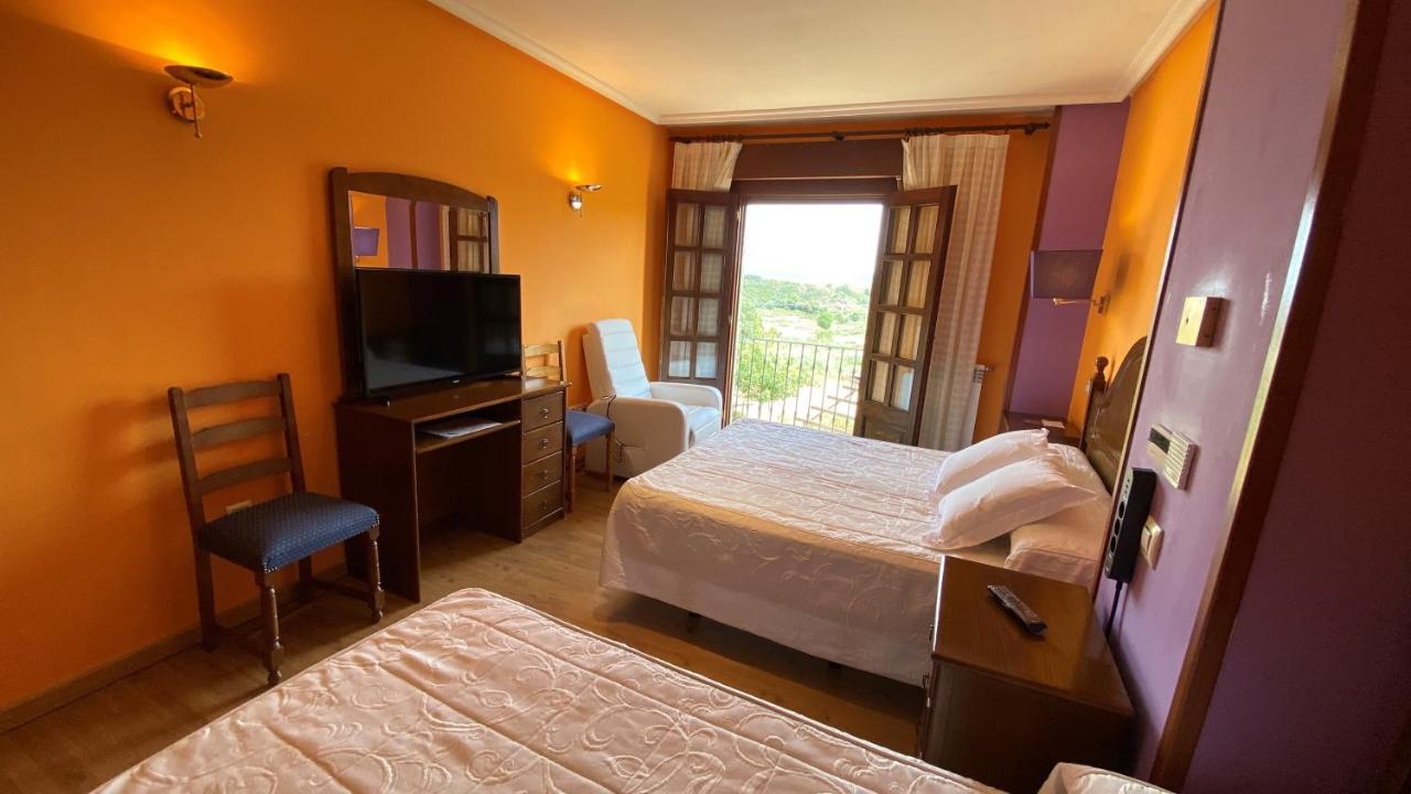 Hotel Tierra De Lobos Puebla de Sanabria Exteriér fotografie