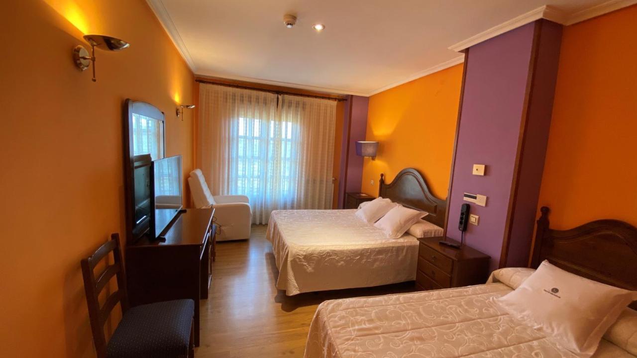 Hotel Tierra De Lobos Puebla de Sanabria Exteriér fotografie
