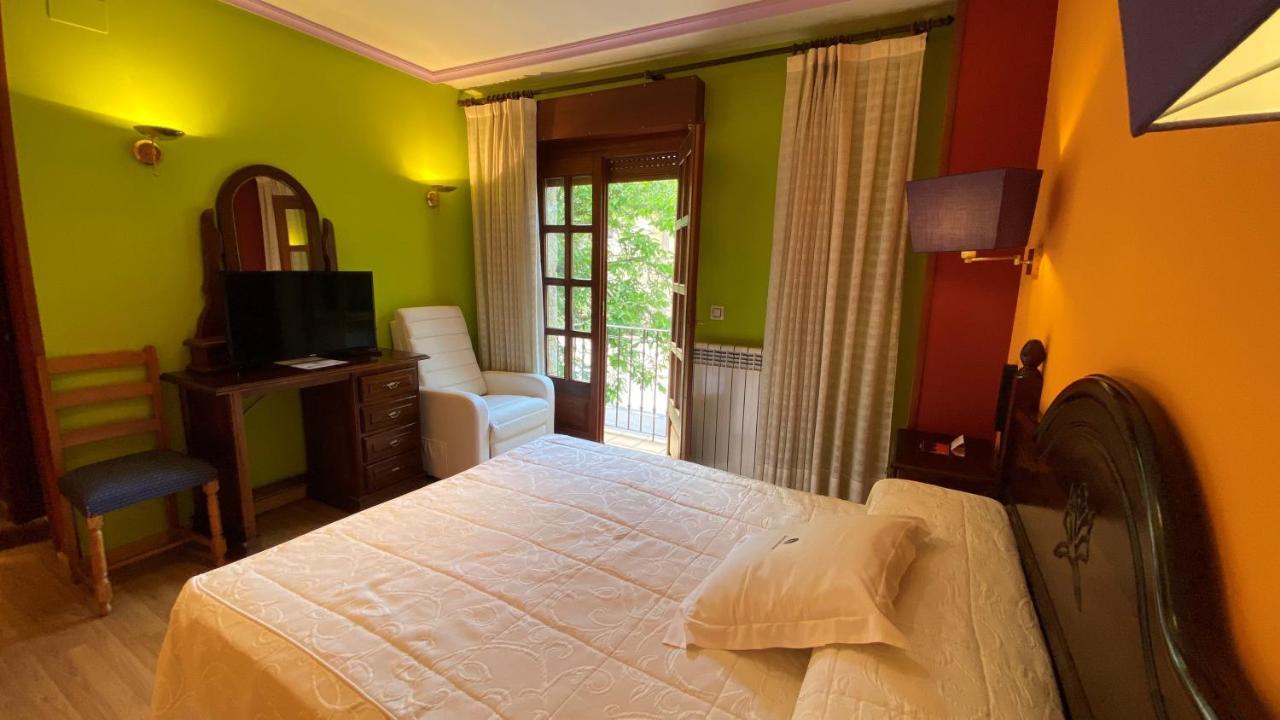 Hotel Tierra De Lobos Puebla de Sanabria Exteriér fotografie