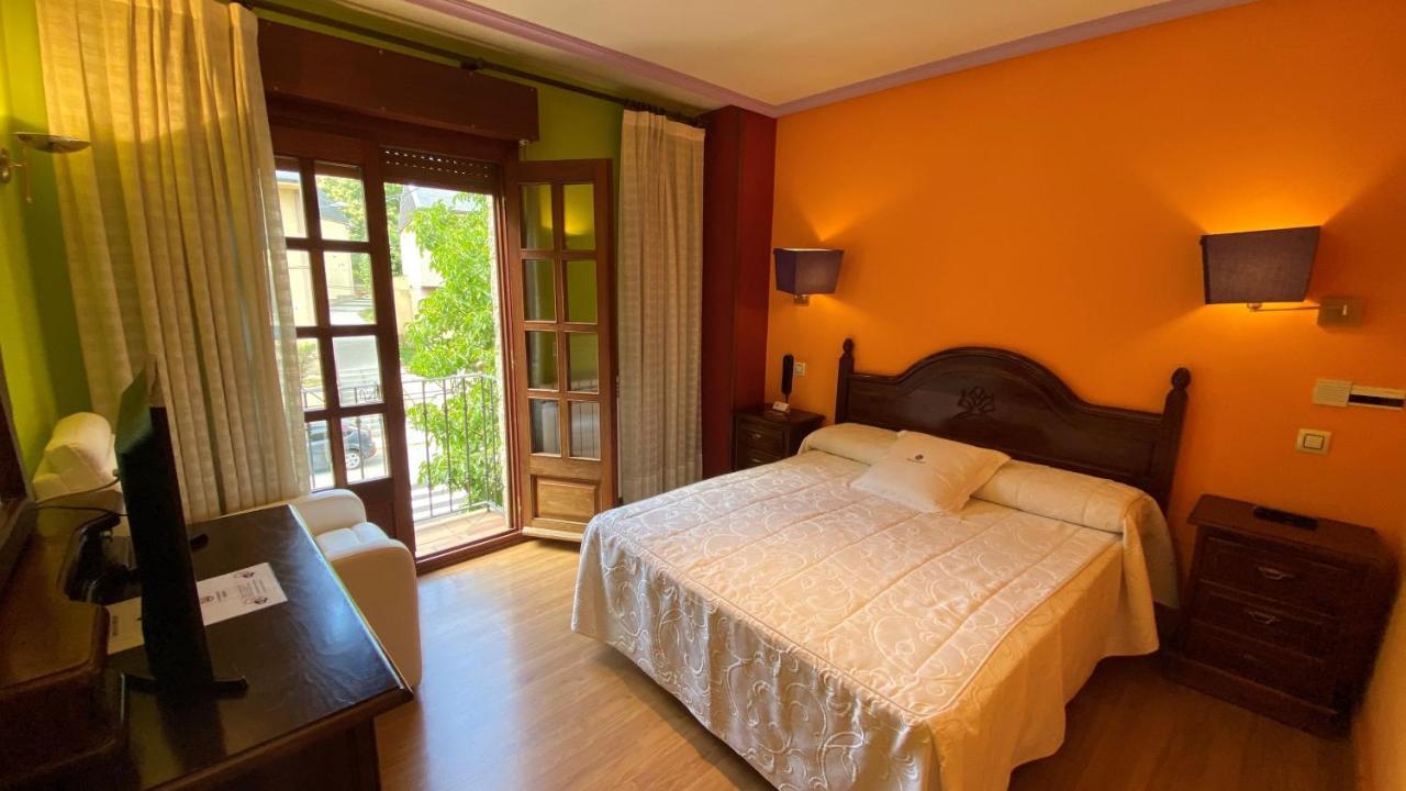 Hotel Tierra De Lobos Puebla de Sanabria Exteriér fotografie