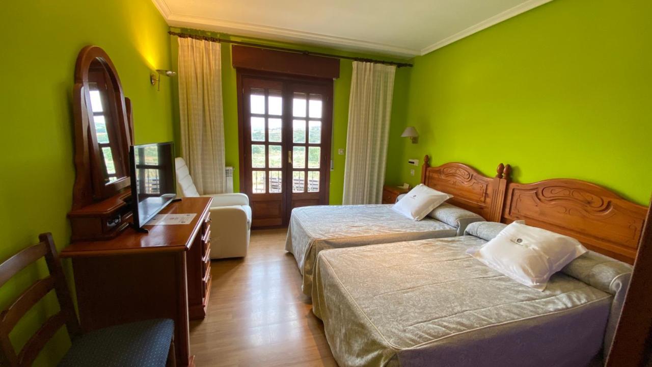 Hotel Tierra De Lobos Puebla de Sanabria Exteriér fotografie